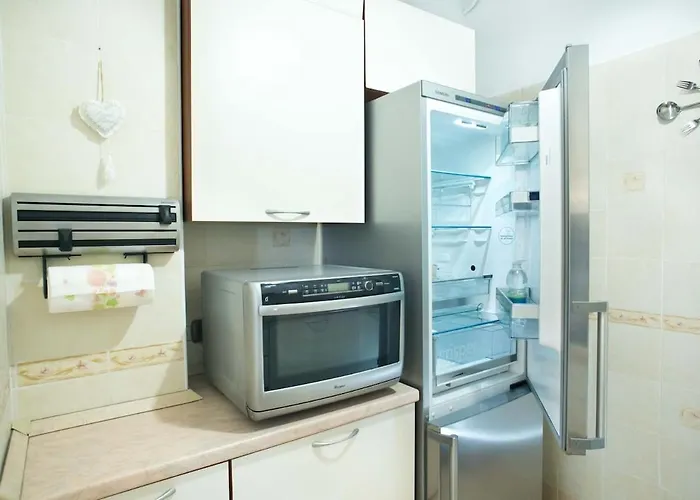 Cozy 5 Posti Letto - 15 Minuti Dal Duomo - Metro M1 A 4 Minuti - Ac - Wifi - Netflix