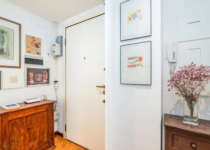 Charming With Balcony & Wi-fi Mediolan