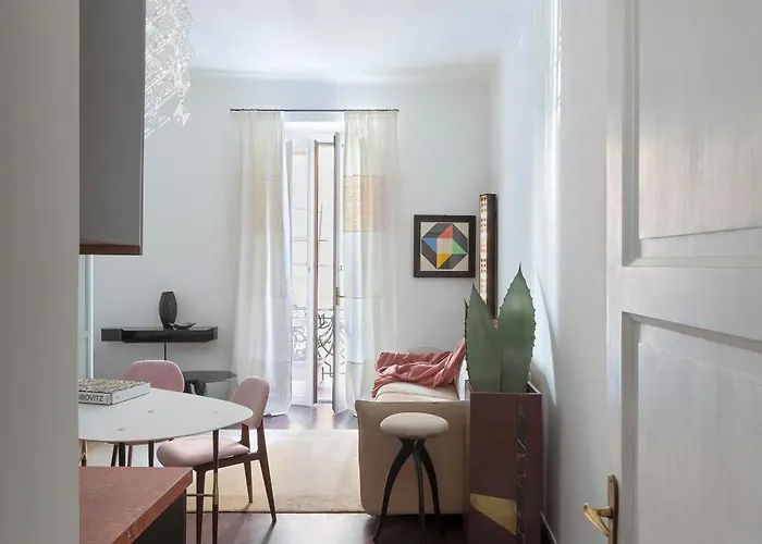 Appartamento Nolo Eleganza Con Balcone E Design