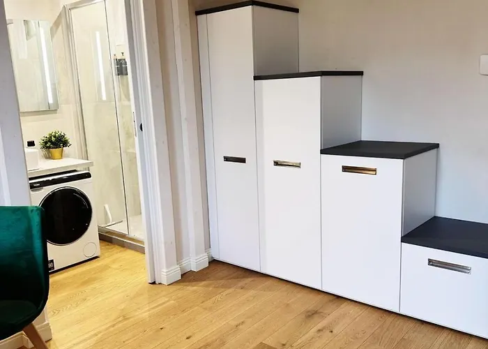 Charming Attic Loft - 5 Mins Station