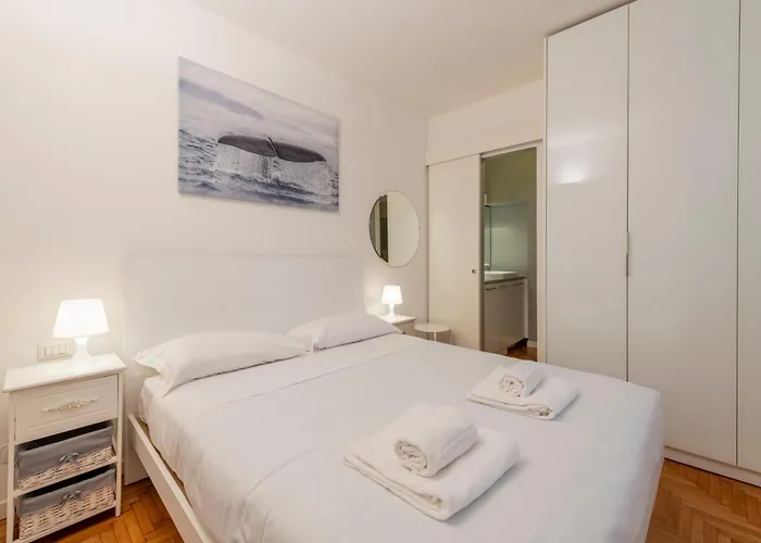 Medici 8 - Center - B-home Milano