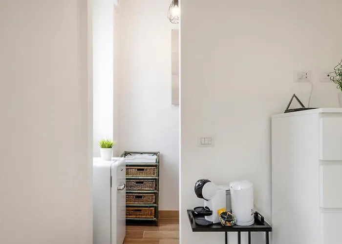 Trevi 4 - The White - B *