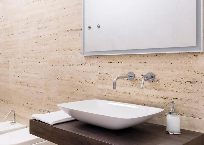 Bocconi Design - B شقة