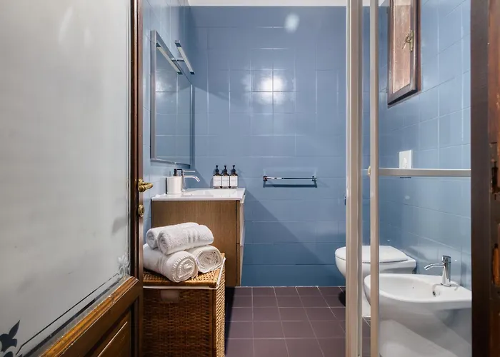 Your Sunny Getaway In Porta Venezia Dist...