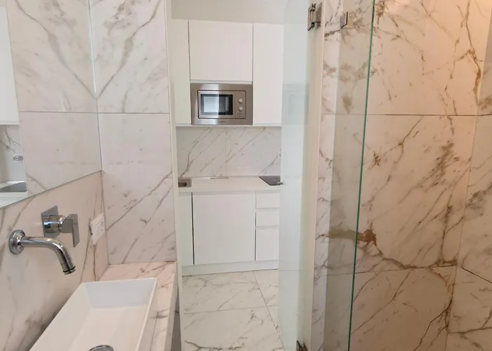 Design In Milan, Metro, Ac And Wifi Apartment