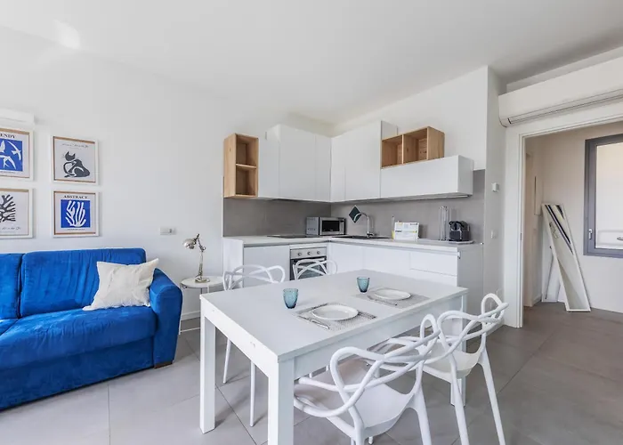 Cadorna House In * Milano