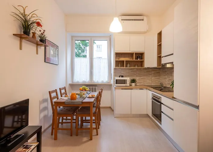 Strambio, 8 - Smart In * Mediolan