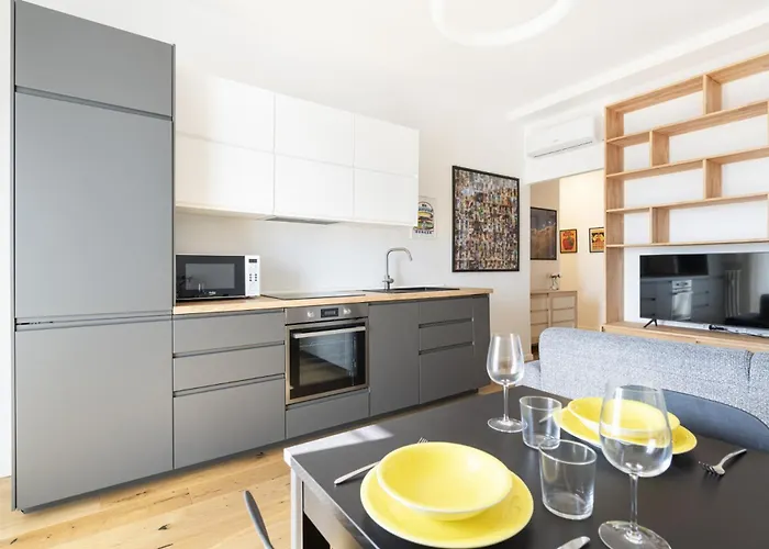 Easylife - - Sammartini 35 - Apartmán