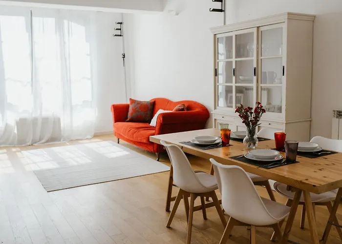 Guesthost - Mecenate Bright * Milánó