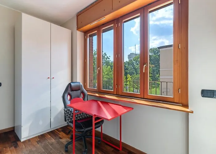 Elegant Retreat With Sunny Terrace & Excellent Metro Links * Mediolan