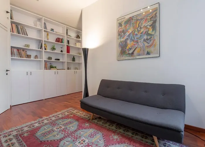 Stylish At Isola-garibaldi District - B Apartman *