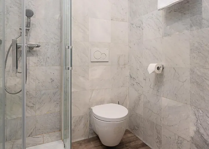 Strategic -fully Equipped, 5 Minutes From Station, M2, M3, Airport Shuttle Milan