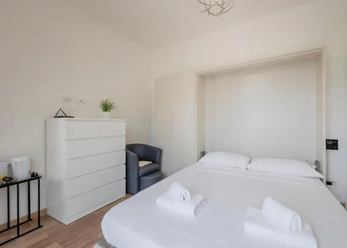 Trevi 4 - The White - B