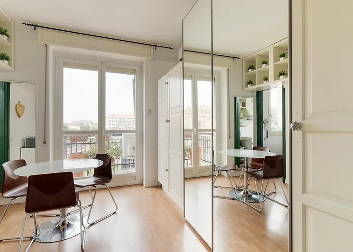 Guesthost - Dergano M3 Bright Apartment Milan