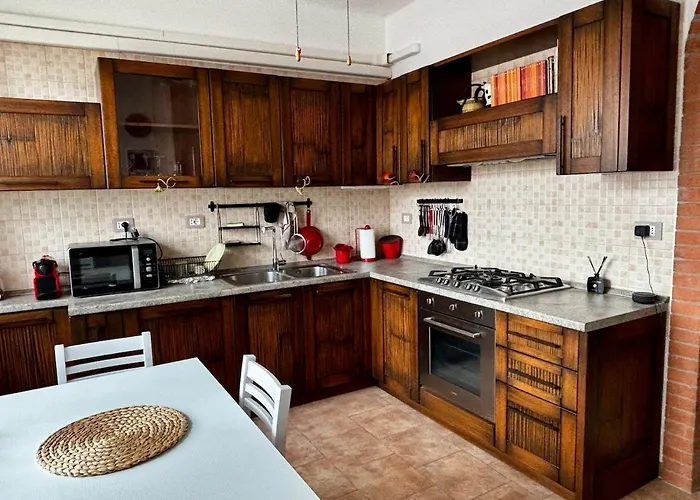 Bright Three-room 250m From The Subway 아파트 밀라노