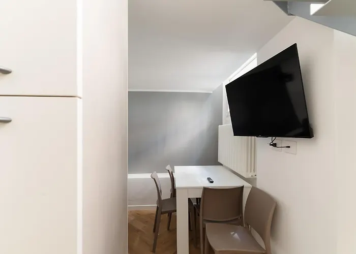 Guesthost - Brera Modern Milaan