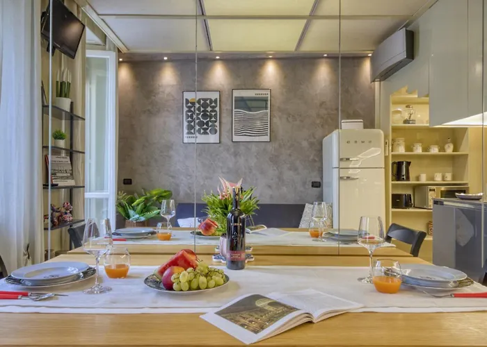 Cerva - Cozy 1 Bedroom With Balcony In San Babila By Rentopolis * Milaan