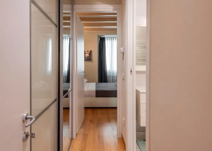 Canonica 1 - The Charming Bilo - B Apartamento Milão