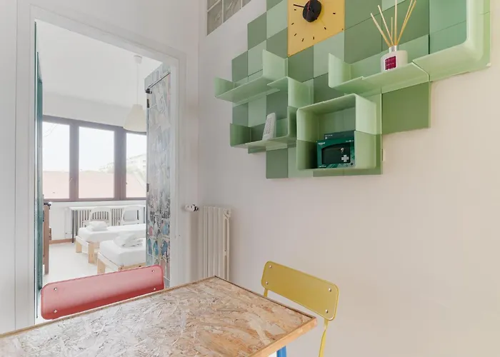 Guesthost - Farini For 6 People アパート ミラノ