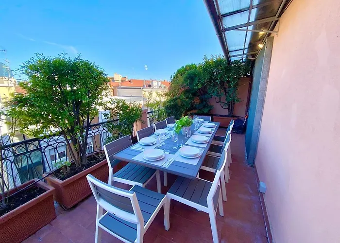 Lejlighed Penthouse With Panoramic Terrace-8 Minutes From The Duomo *