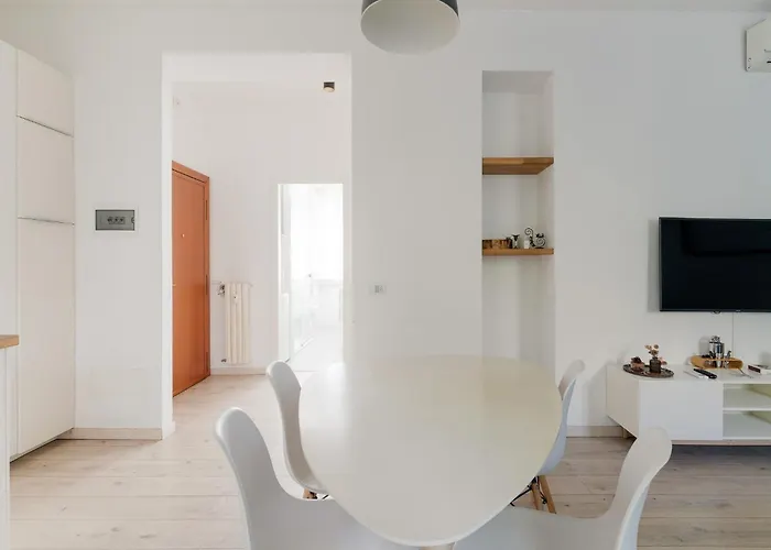 Guesthost - Modern Lancetti