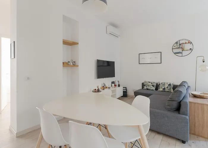 Guesthost - Modern Lancetti Апартаменты