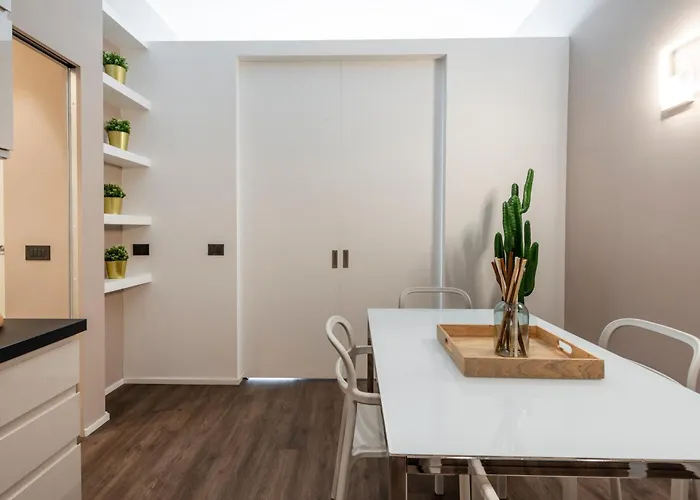 Duomo B - Panoramic Two Bedrooms * ミラノ