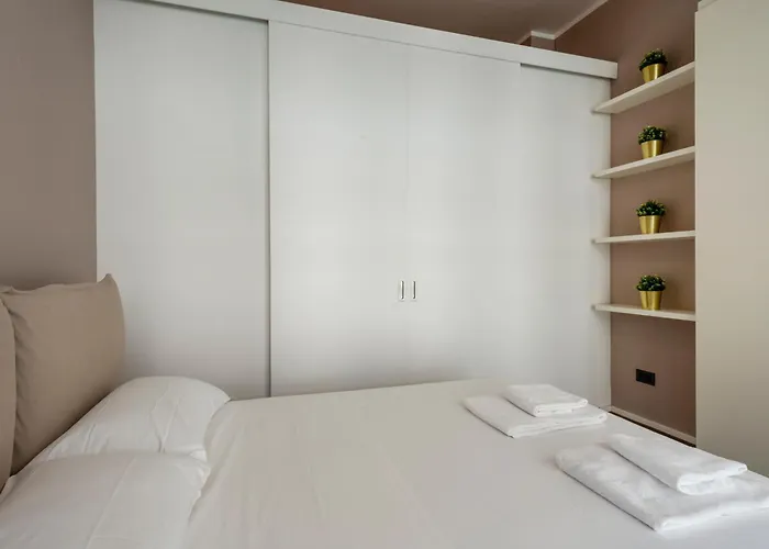 Duomo B - Panoramic Two Bedrooms アパート