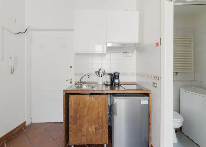 Guesthost - Comfy Navigli Daire Milano