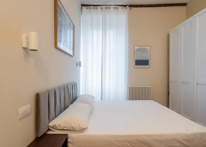 Designer In A Unique Setting Near M2 - Berra 10 Apartmán Milán