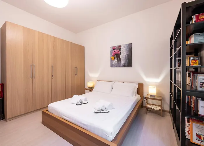 Strambio, 8 - Smart In * Mediolan