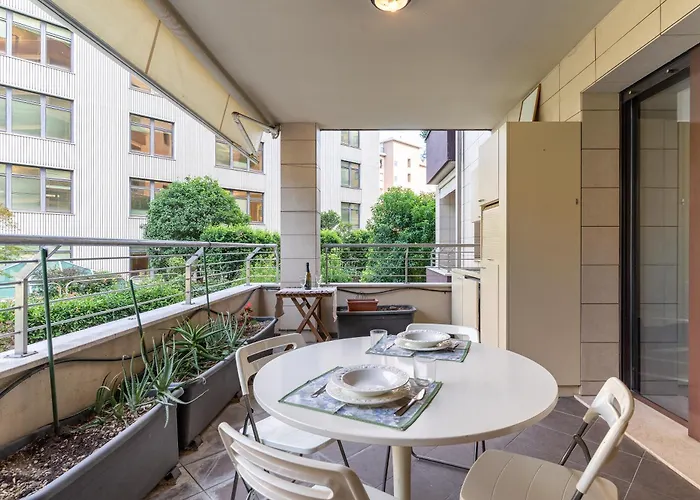 Elegant With Terrace In Life Milánó