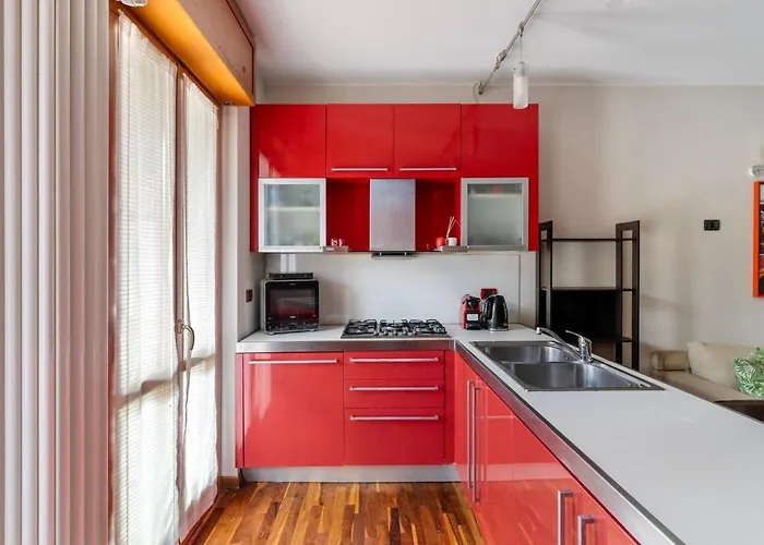 Elegant Retreat With Sunny Terrace & Excellent Metro Links Mediolan