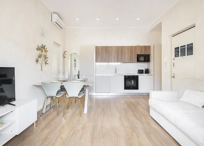 Easylife - - Corso Porta Nuova 46