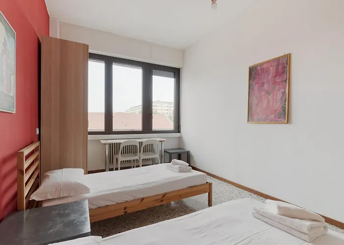 Guesthost - Farini For 6 People *