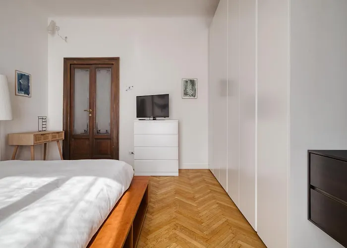Palazzi - Your Sunny Getaway In Porta Venezia District *
