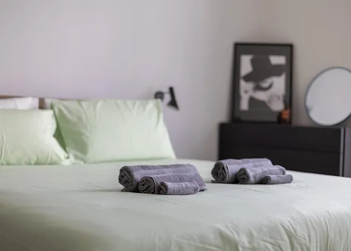 The Urban Nest - Elegante E Moderno 2 Stanze Apartment