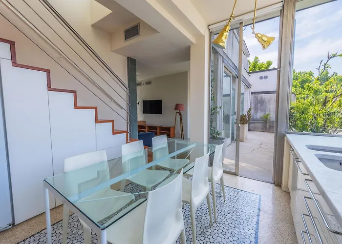 Penthouse With Terraces, Jacuzzi & Garage *