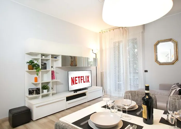 Cozy 5 Posti Letto - 15 Minuti Dal Duomo - Metro M1 A 4 Minuti - Ac - Wifi - Netflix *