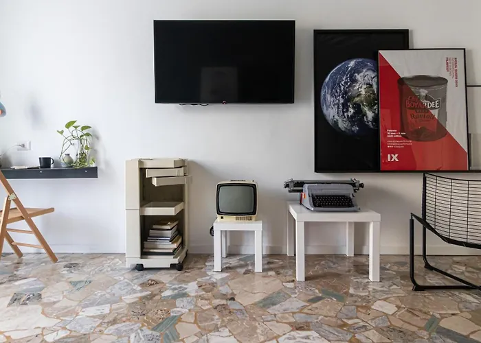 Italianway Comfort - Raffaello Sanzio 33 Milan