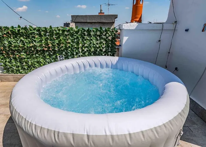 Apartmán Heated Hydromassage Pool Station1' View *