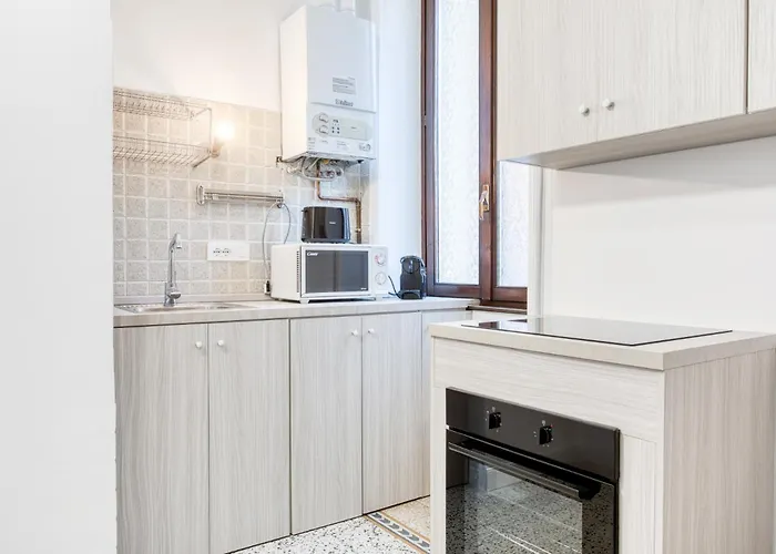 Easylife - Charme Nel Quartiere Isola A