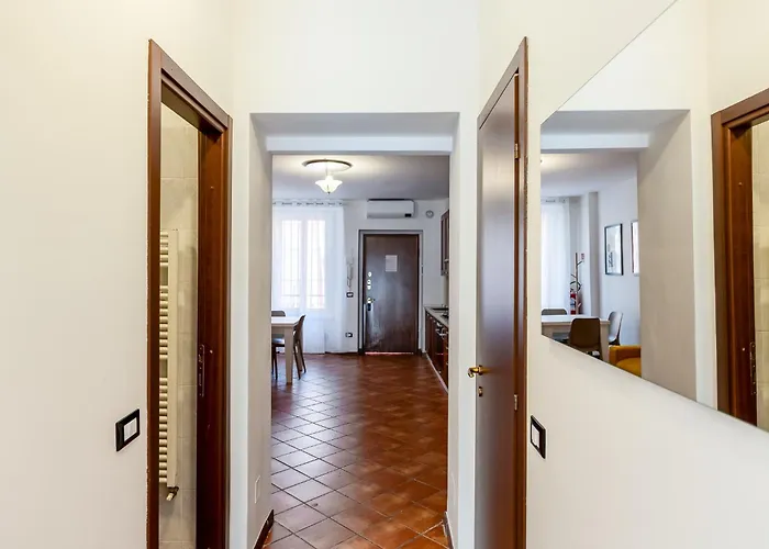 Spacious At 5 Min Walk From Station *