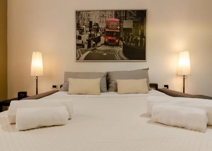Corso Chic Street, Porta Garibaldi, Stazione Centrale, Nel Cuore Della Citta Di شقة *