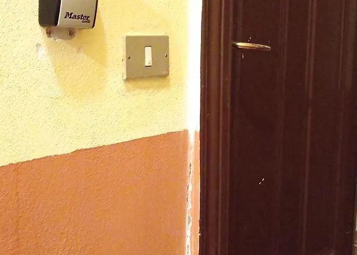 Apartament Domus Cassinis Metro And Trains At Your Doorstep *