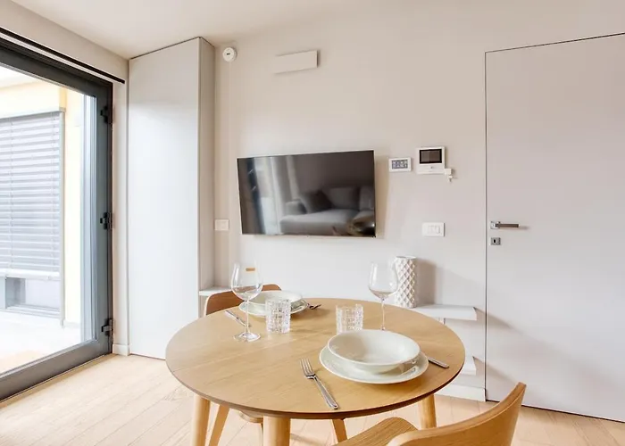 - Bixio 17 P4 - Porta Venezia Милан