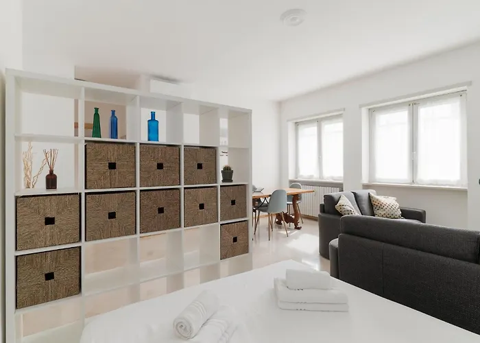 Guesthost - M1 Pagano Comfortable