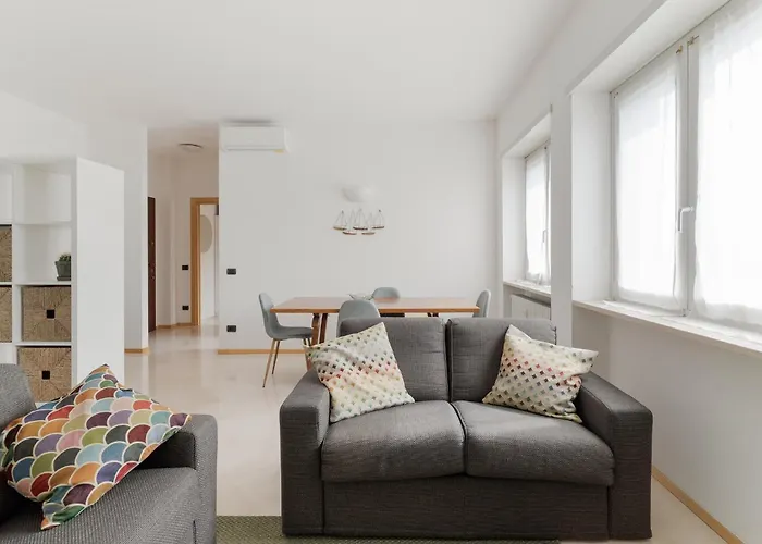 Guesthost - M1 Pagano Comfortable