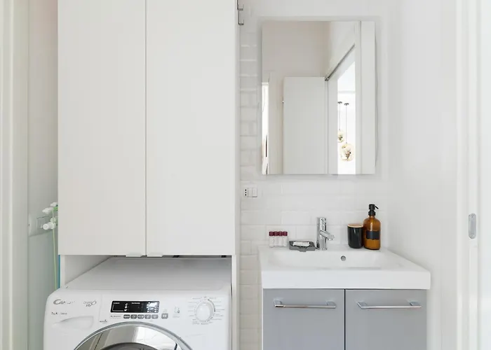 Lejlighed Guesthost - M2 Sant'agostino Bright Milano