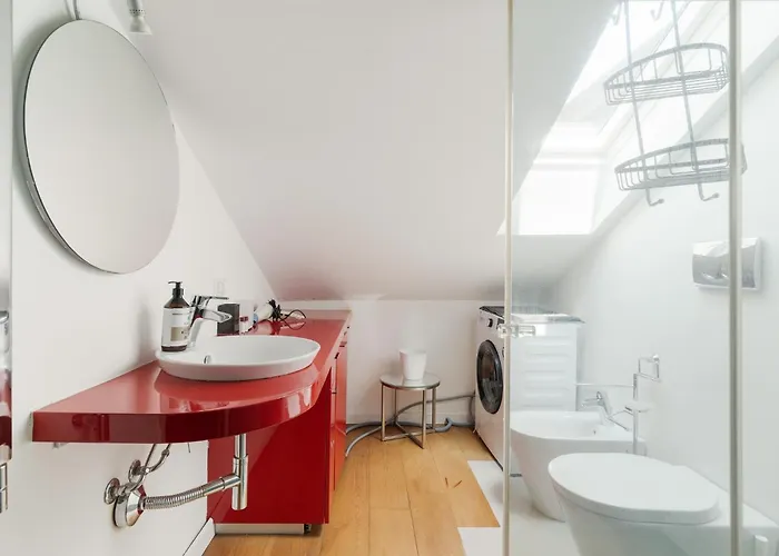 Guesthost - Darsena Bright Daire *